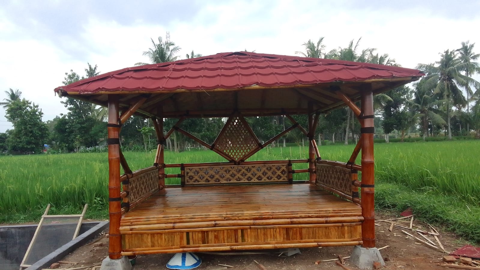 Gazebo Mini Saung Teras